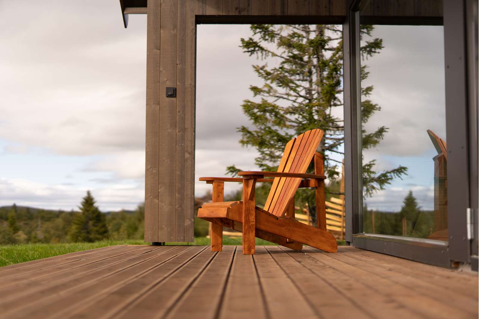 Muskoka Pine Hagestol